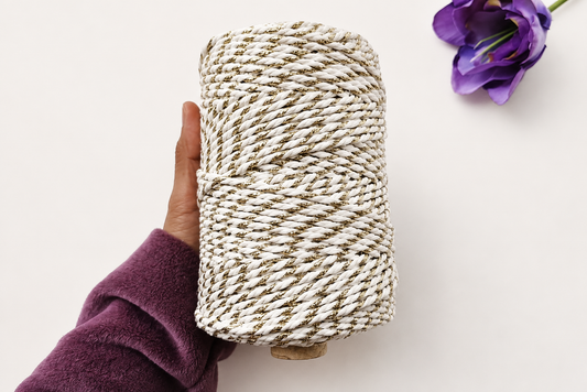 3 mm Off White + Gold Zari