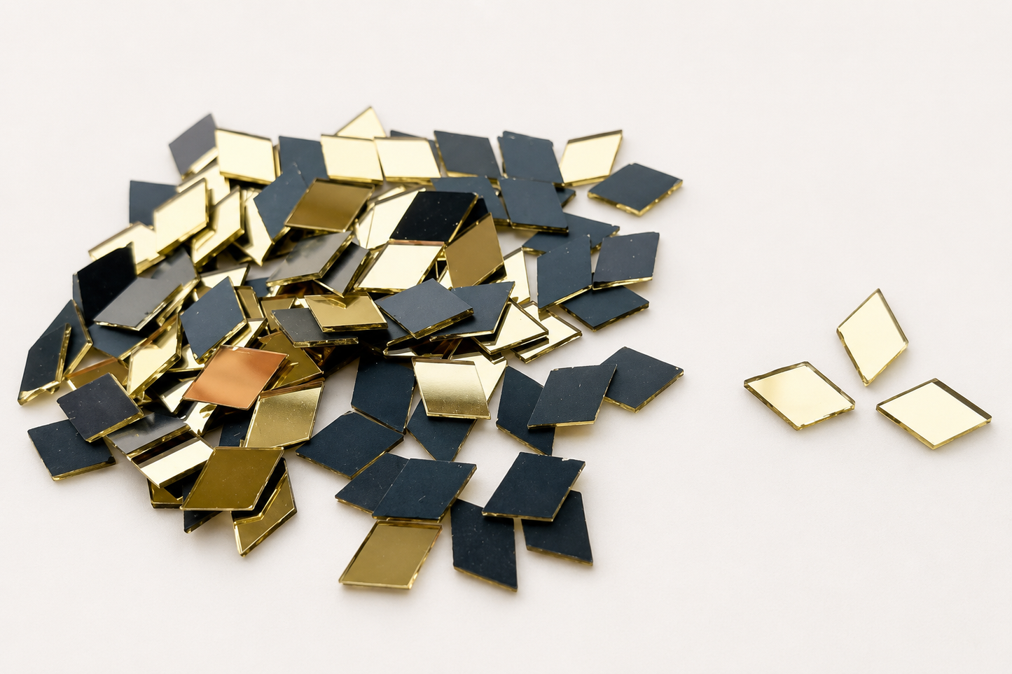 Diamond Mirror - Golden