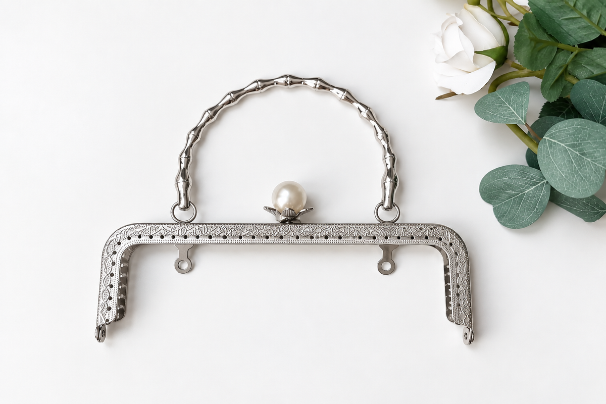 Rectangle Pearl Clasp Frame With handle