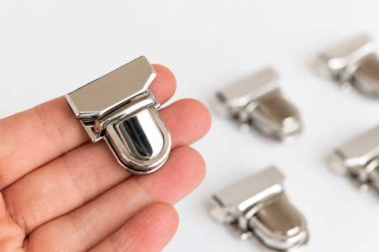 Clip Type Lock - Silver